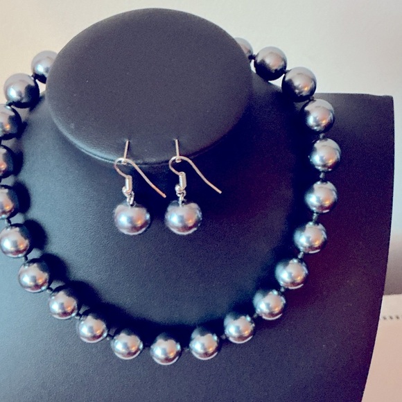 Faux Dark Gray Pearl Necklace and Earring Set - Picture 1 of 2
